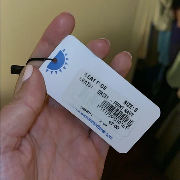 Dress - Picture 3 of 5